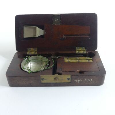 Voorwerpen Adlib\V05423-a.jpg; V05423; ;